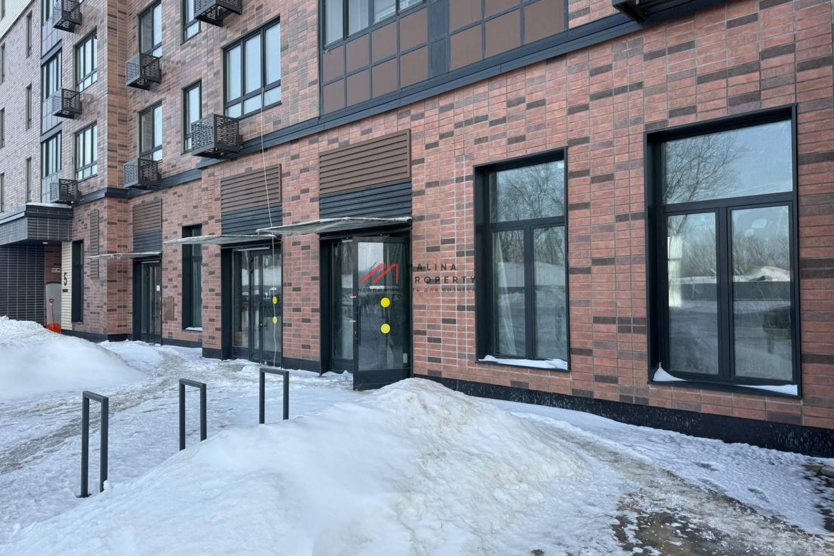 Продажа помещения в жилом комплексе 1-ый Южный