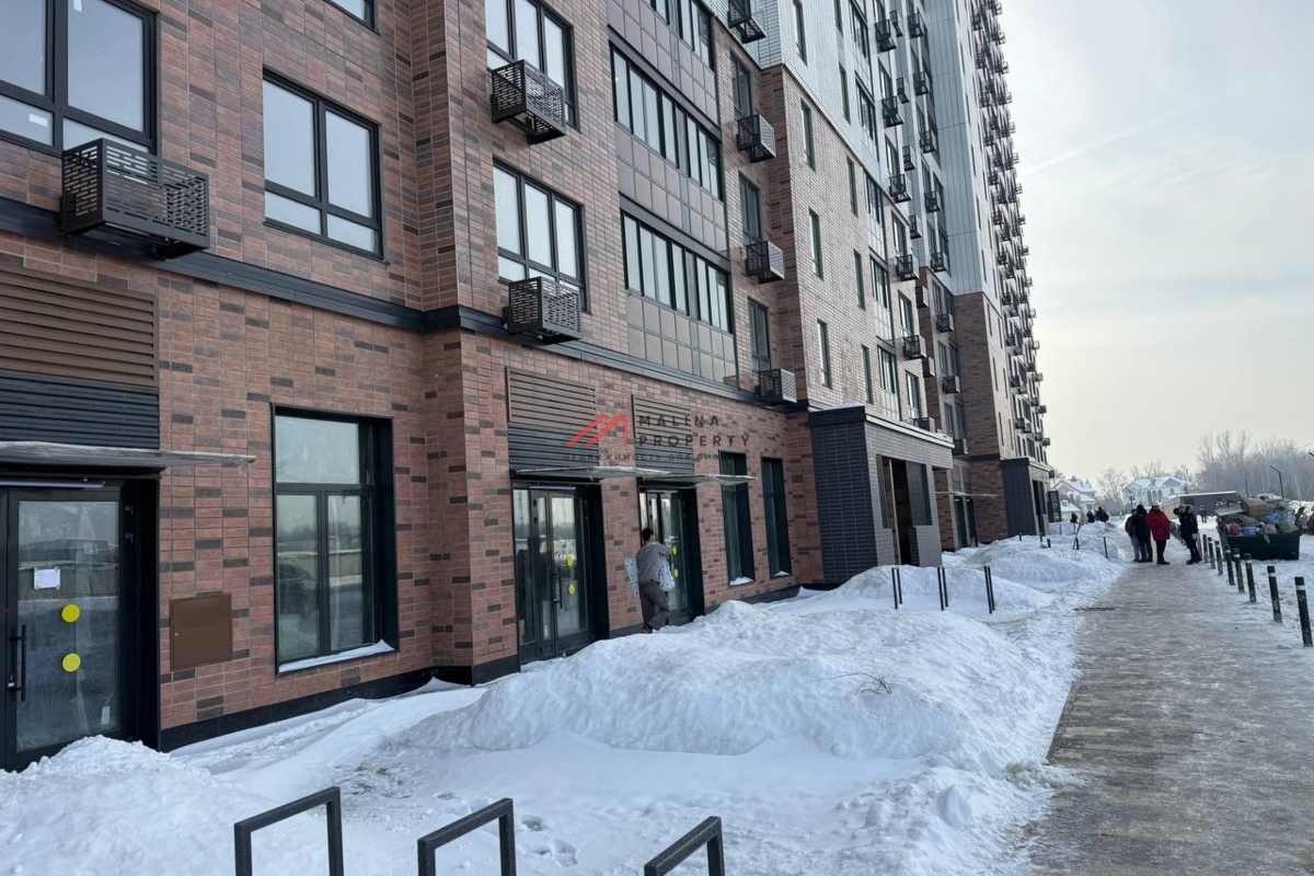 Продажа помещения в жилом комплексе 1-ый Южный