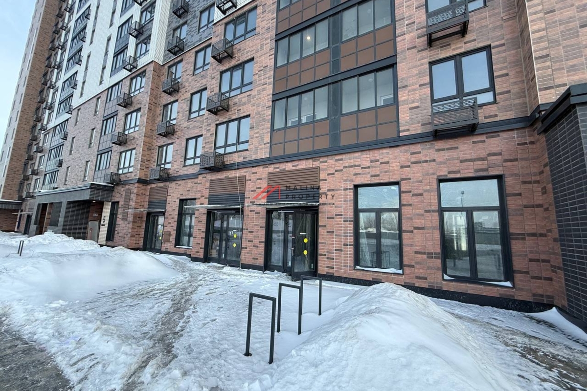 Продажа помещения в жилом комплексе 1-ый Южный