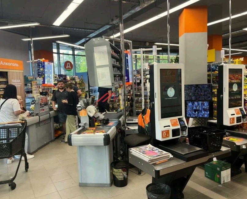 Продажа торгового помещения с супермаркетом Дикси