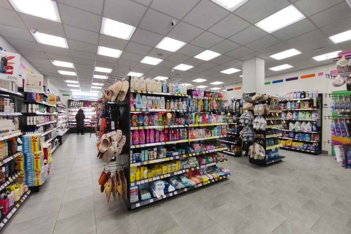 Продажа торгового помещения с арендатором "Улыбка радуги"