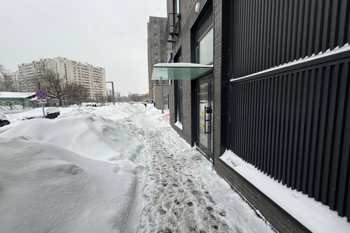 Продажа торгового помещения с арендатором Винлаб 