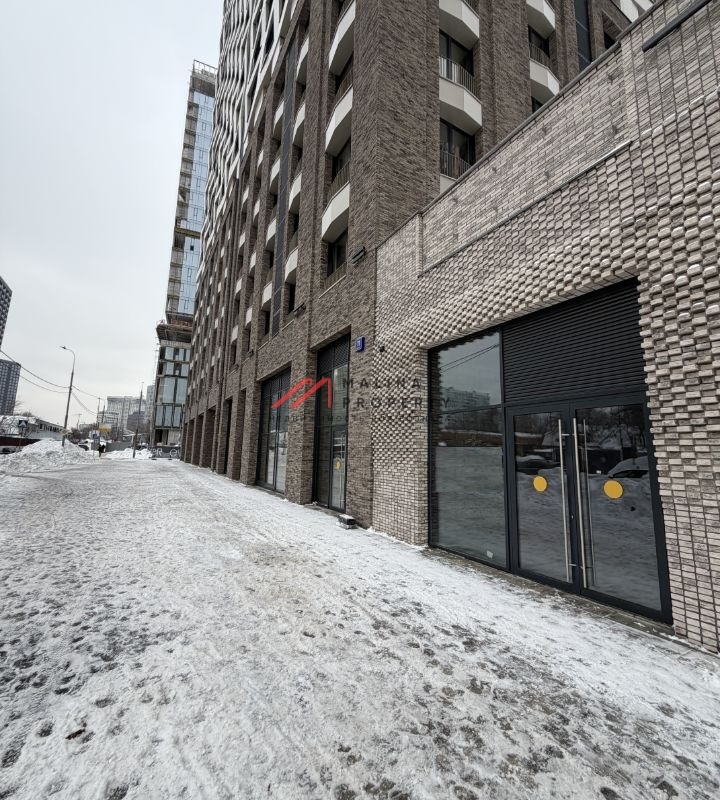 Аренда торгового помещения в ЖК "EVER-2" на 1-й линии