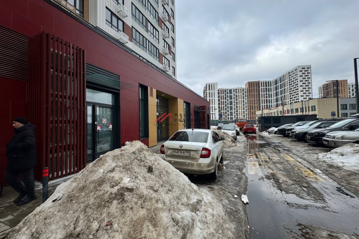 Продажа помещения с арендатором Самокат в ЖК "Южная Битца"