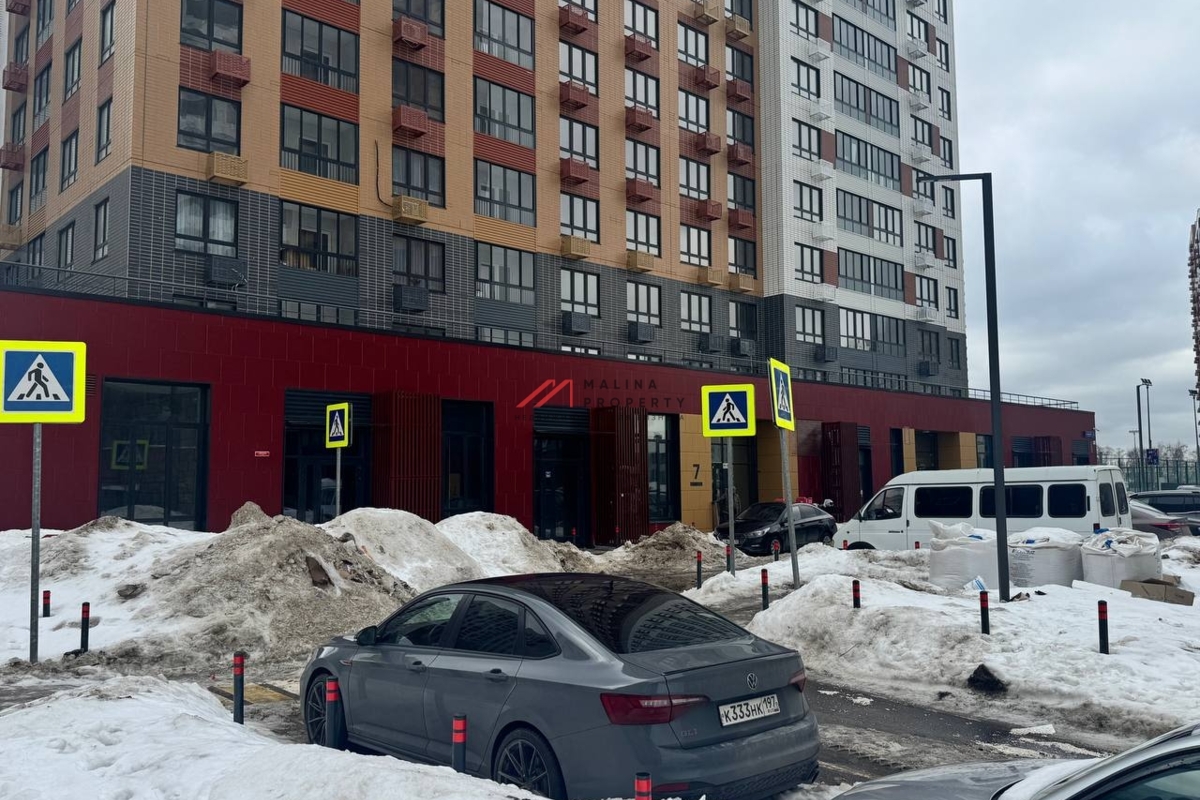 Продажа помещения с арендатором Самокат в ЖК "Южная Битца"