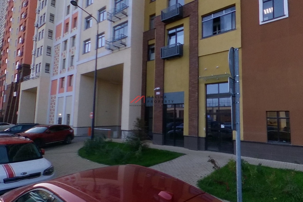 Продажа торгового помещения в ЖК "Римский"