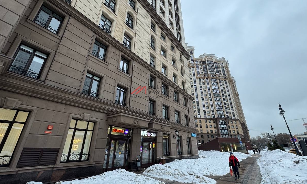 Продажа помещения с арендатором  Дикси Go