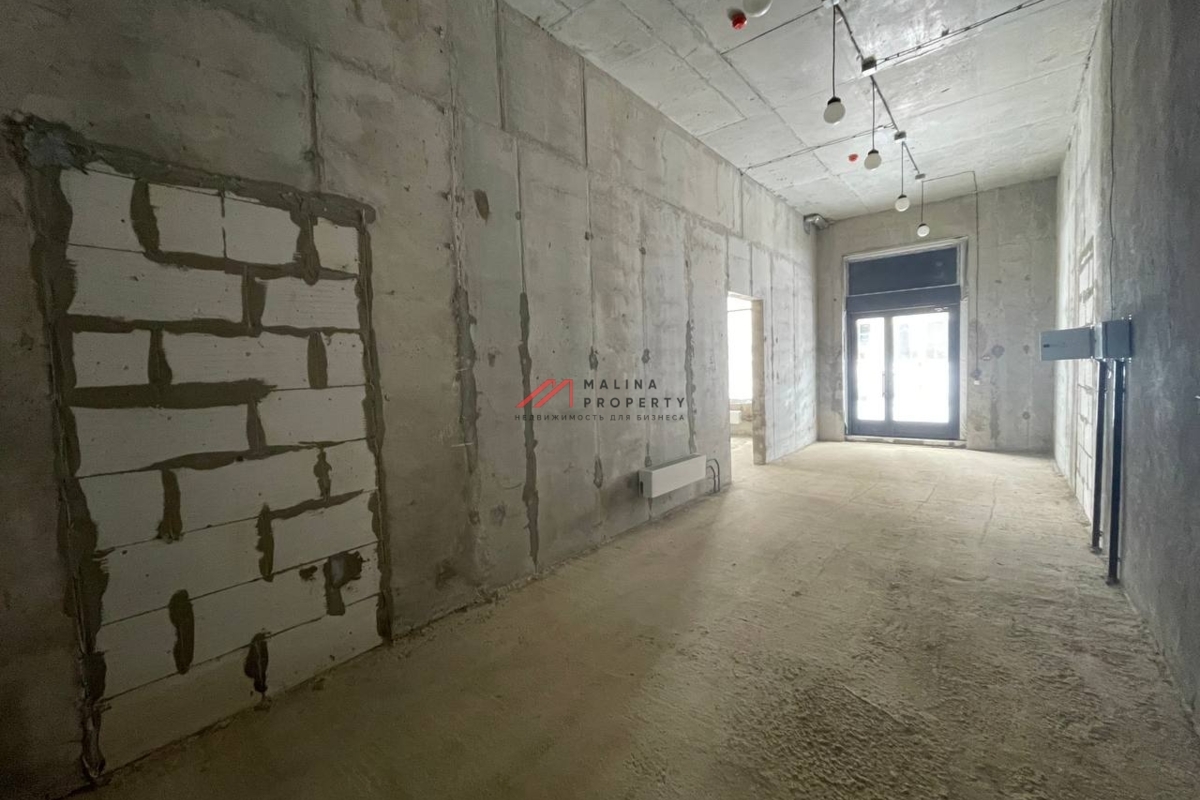 Аренда углового помещения в центре ЖК "Никольские Луга" 