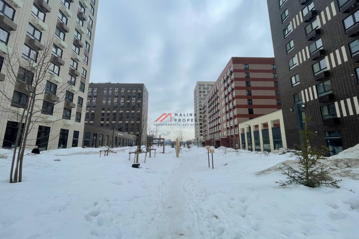 Аренда углового помещения в центре ЖК "Никольские Луга" 