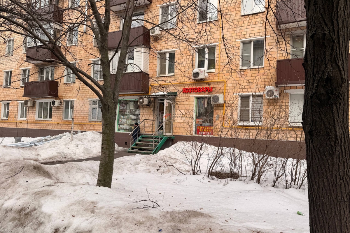 Продажа помещения с арендатором у метро Спортивная