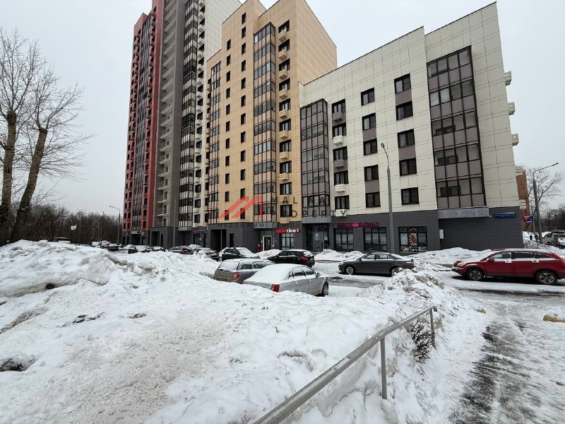 Продажа помещения с арендатором Красное и Белое