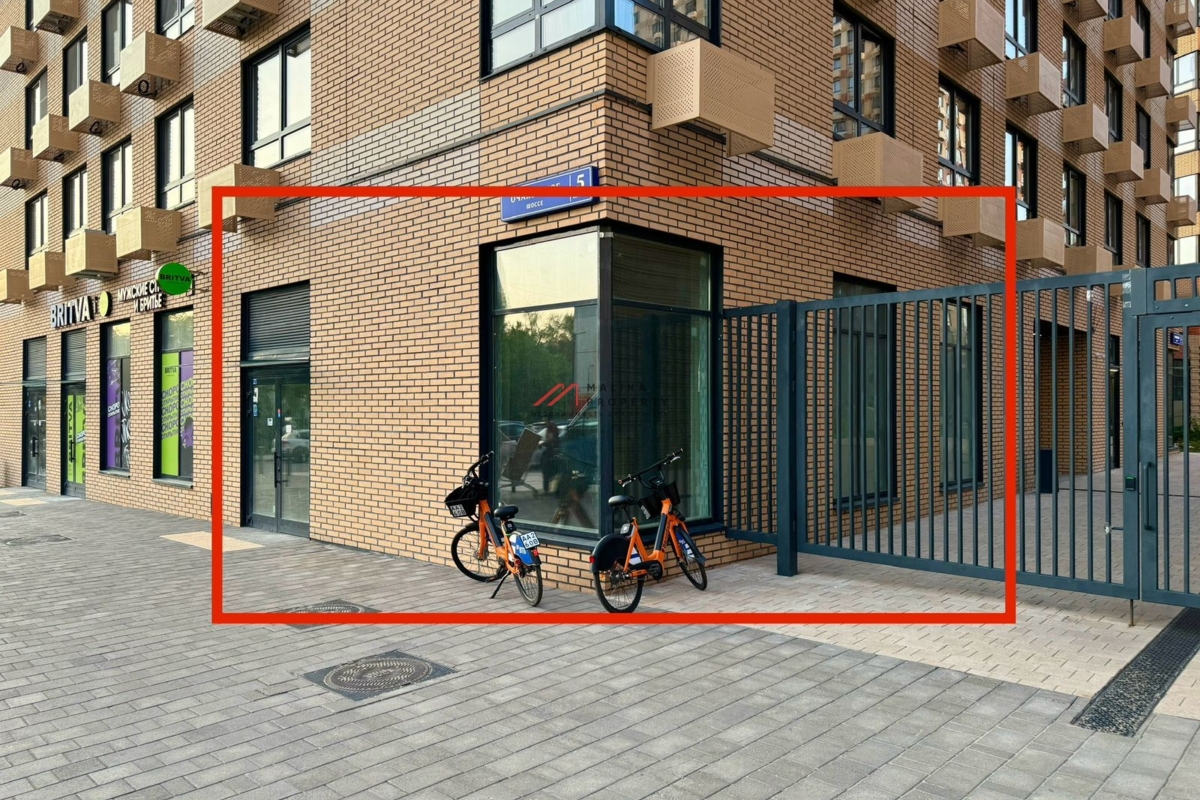 Продажа торгового помещения в жилом комплексе "Матвеевский парк"