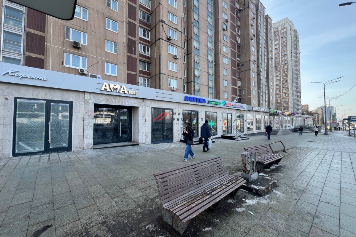 Продажа помещения с арендатором на 1-й линии