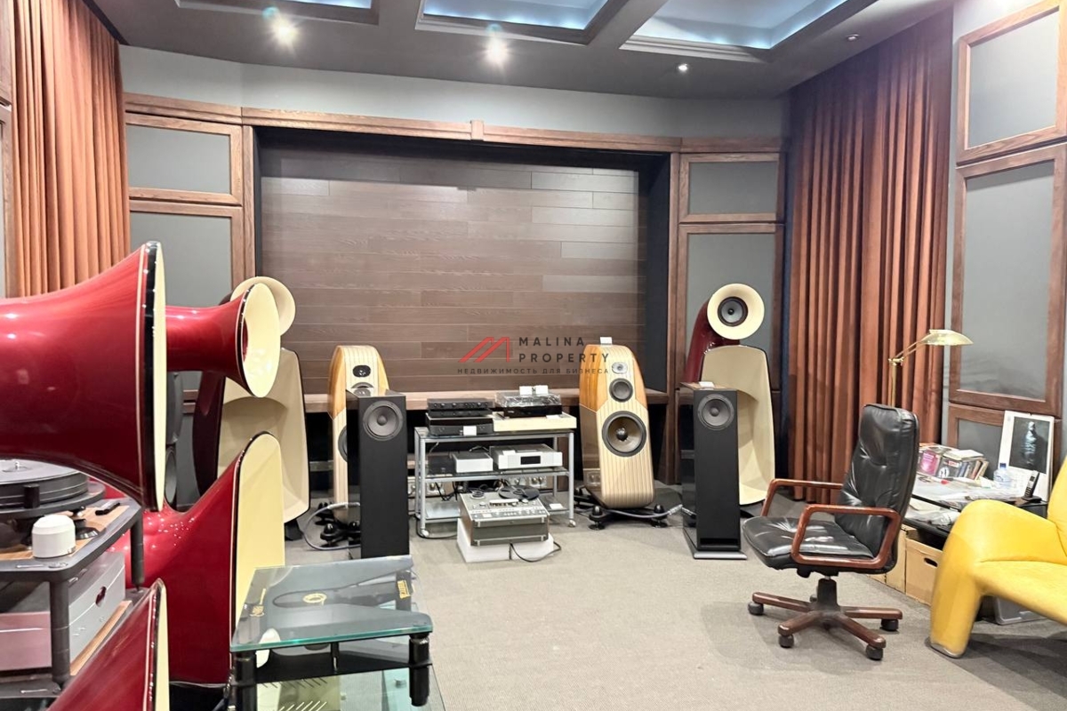 Аренда торгового помещения рядом с метро Октябрьская