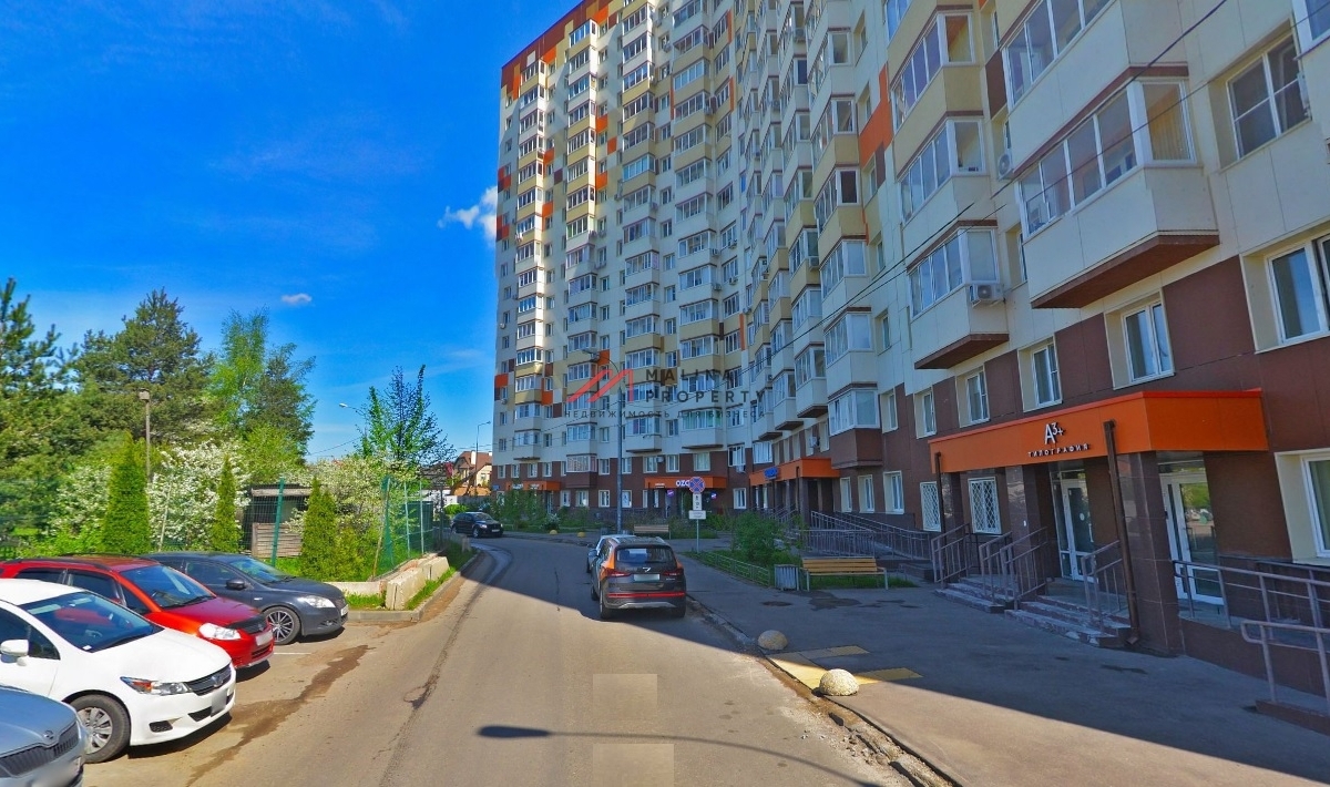 Продажа торгового помещения в ЖК "Зелёные Аллеи" 