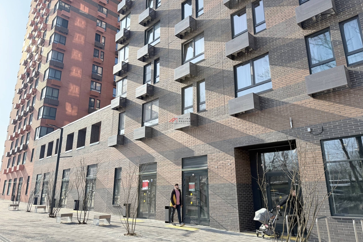 Аренда помещения на 1-й линии в ЖК "2-й Нагатинский" 