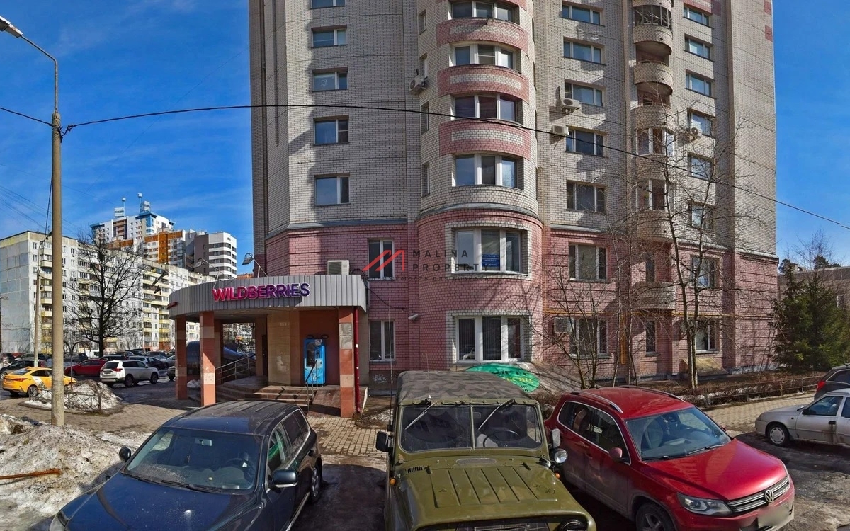 Продажа торгового помещения с арендаторами 