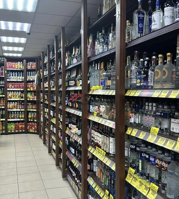 Продажа торгового помещения с арендаторами 