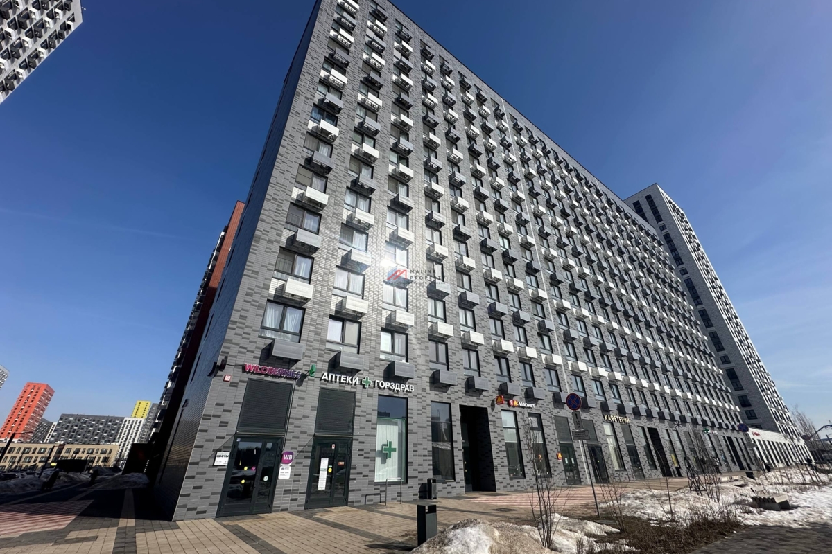 Продажа торгового помещения в ЖК "Саларьво парк" 