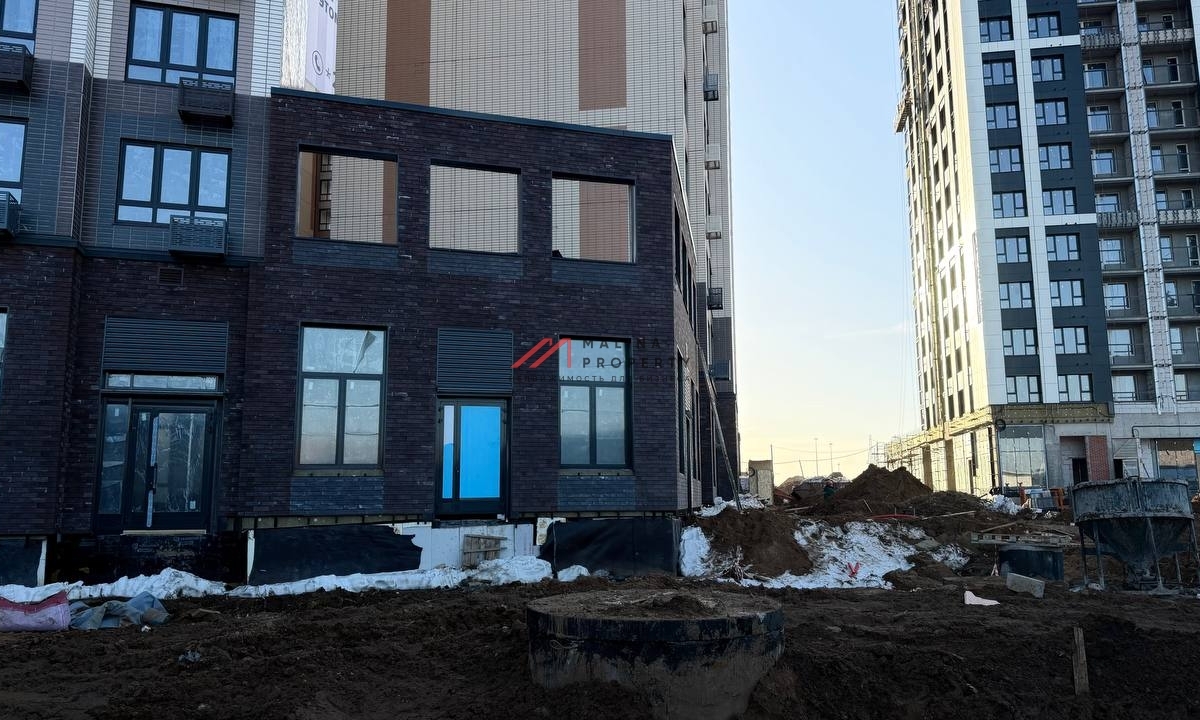 Продажа торгового помещения в ЖК "1-й Саларьевский" 