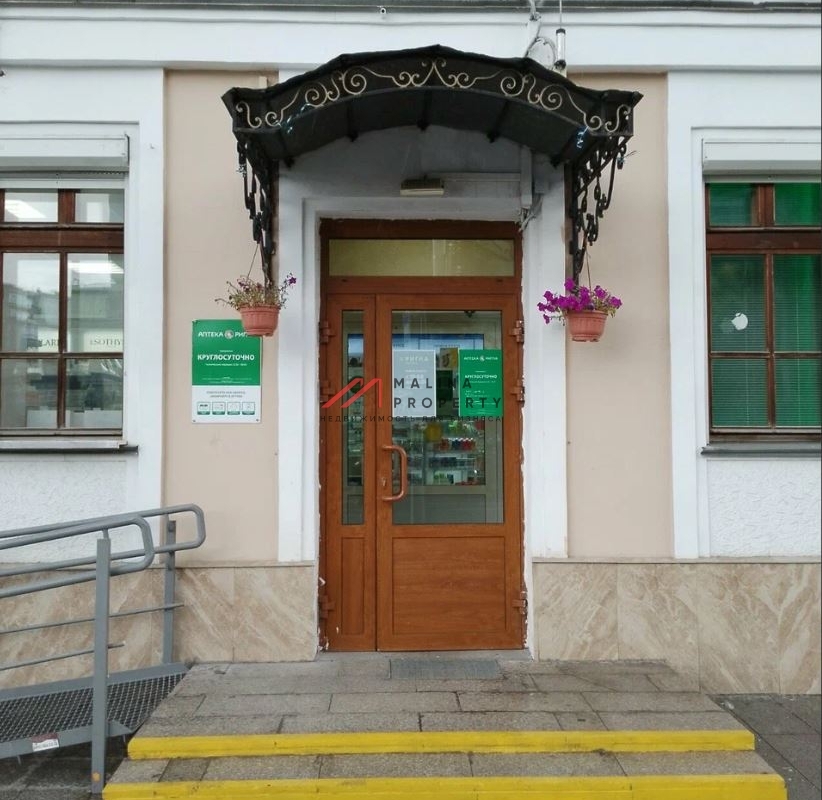 Аренда торгового помещения у метро Трубная