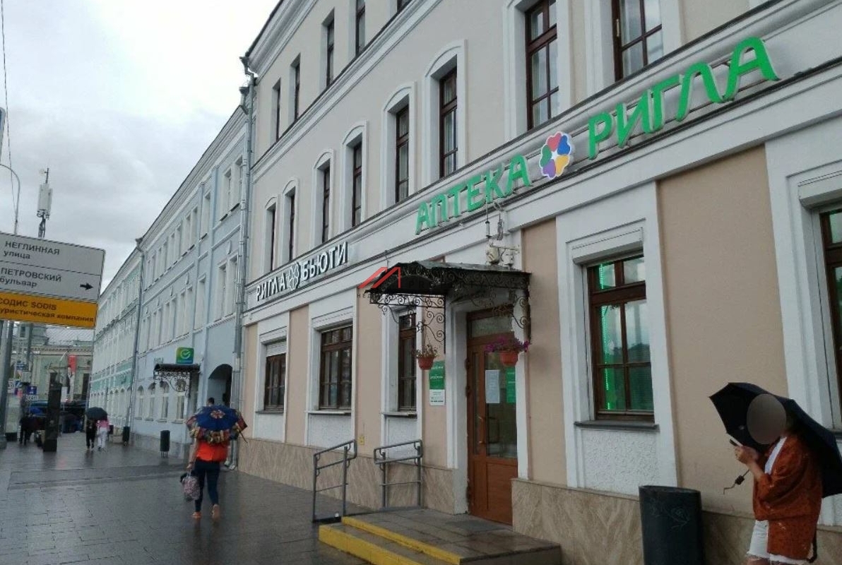 Аренда торгового помещения у метро Трубная