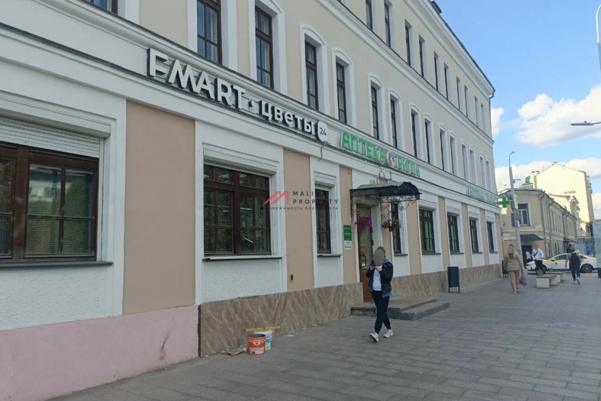 Аренда торгового помещения у метро Трубная