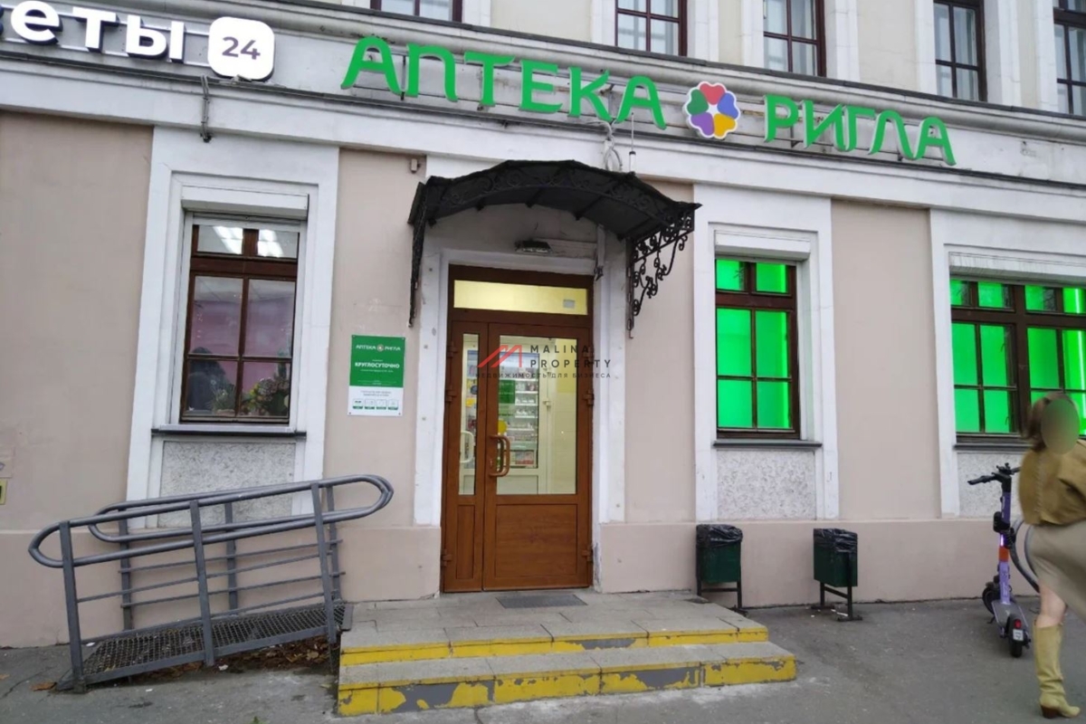 Аренда торгового помещения у метро Трубная