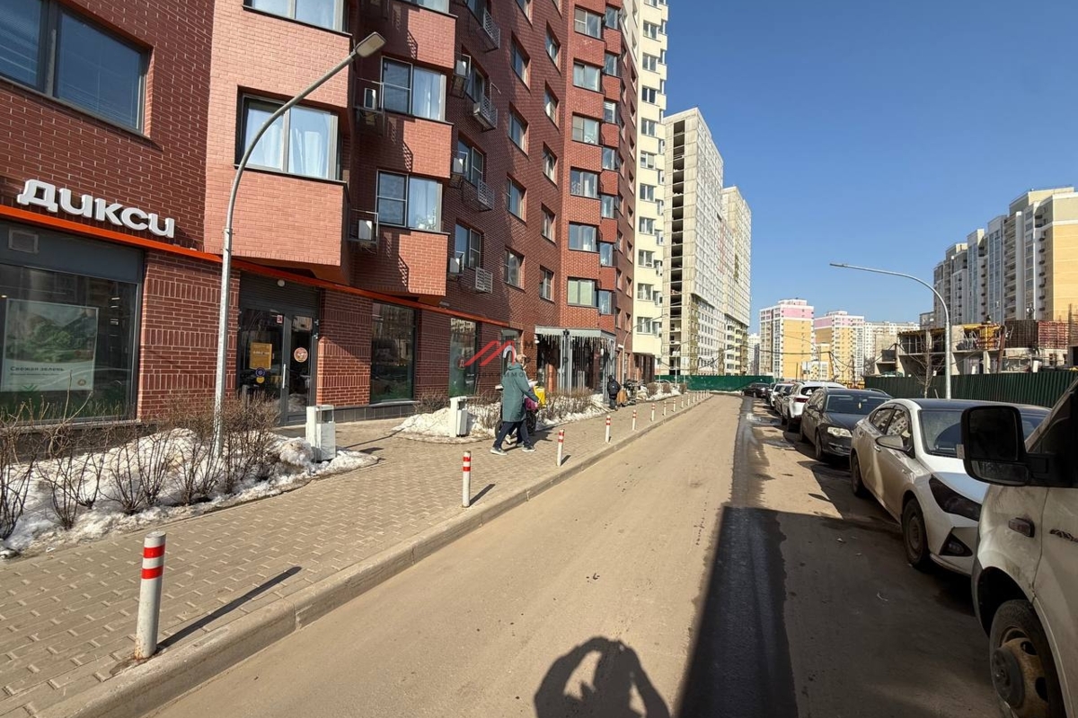 Продажа торгового помещения с арендатором Дикси 