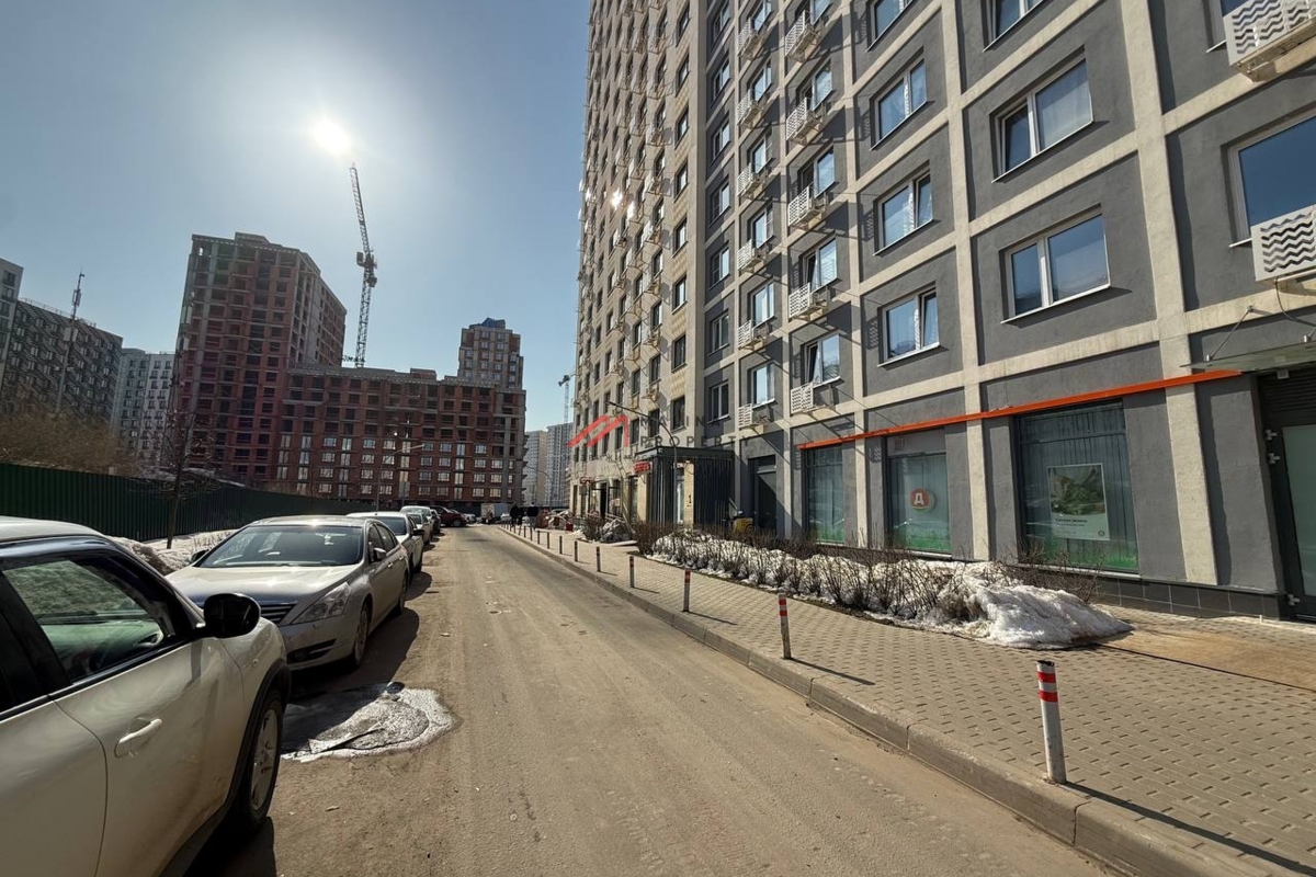 Продажа торгового помещения с арендатором Дикси 