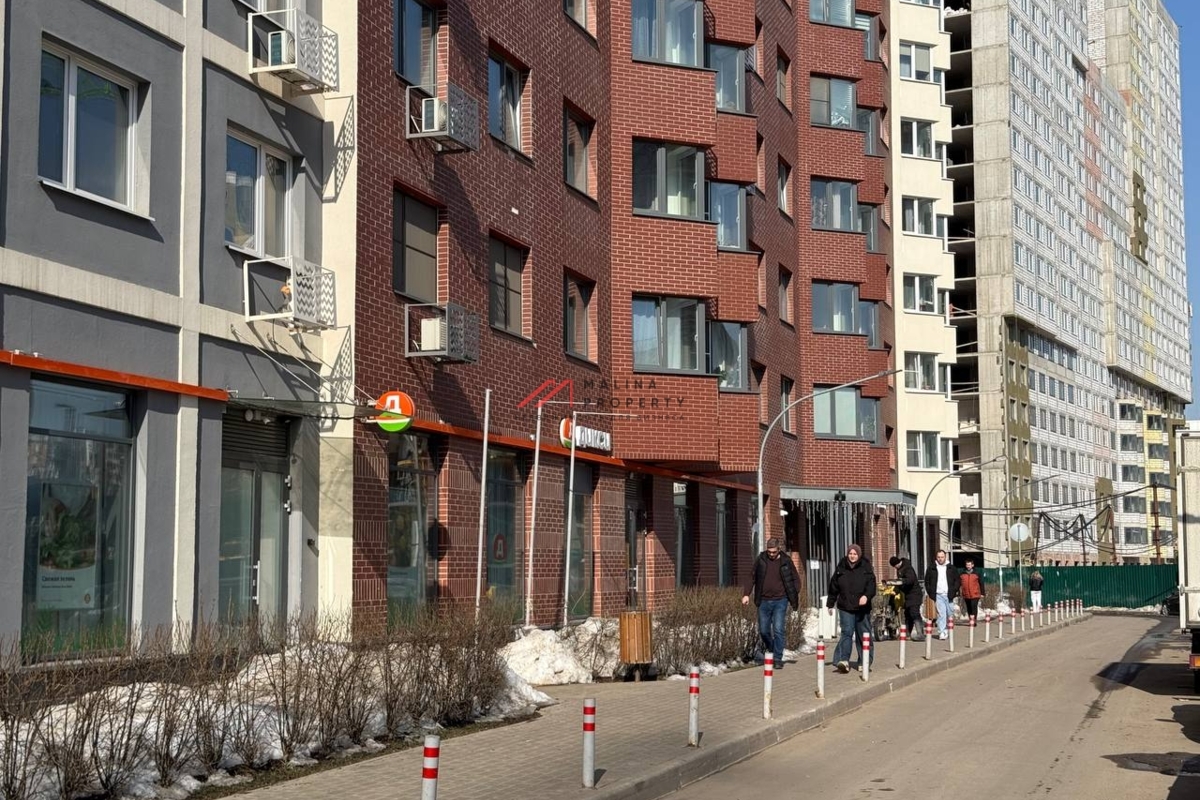 Продажа торгового помещения с арендатором Дикси 