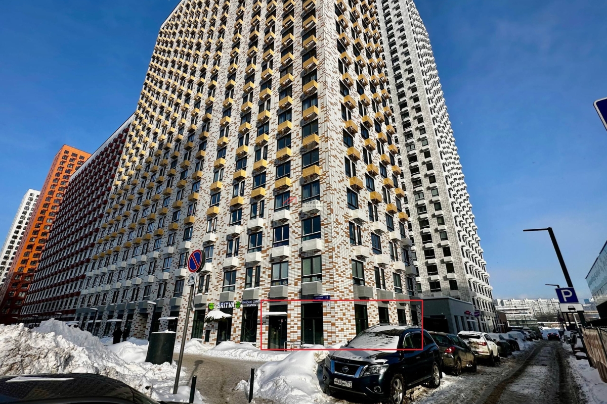 Аренда торгового помещения в ЖК "Кольская 8" 