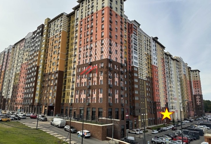 Продажа торгового помещения в ЖК "Римский"