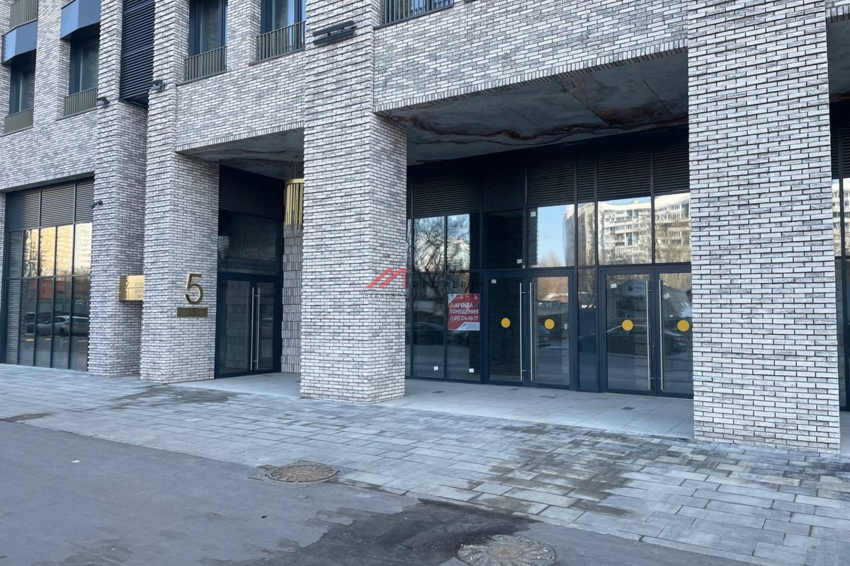 Аренда торгового помещения в ЖК "EVER-2". 1-я линия