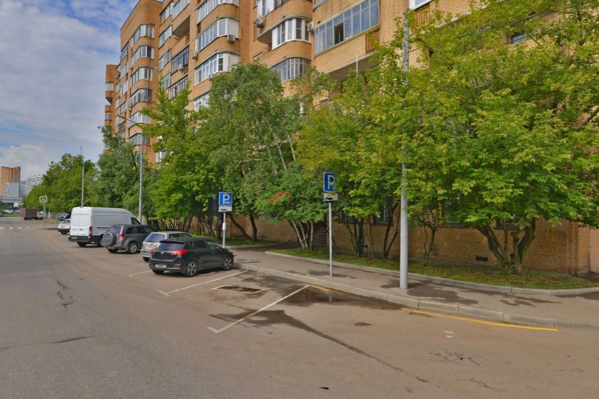 Продажа нежилого помещения на Карельском бульваре