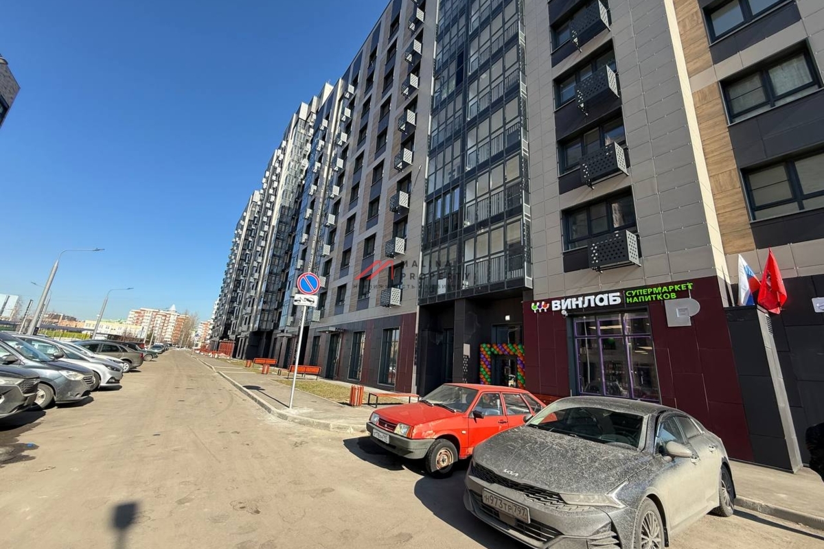 Продажа углового помещения с сетевыми арендаторами