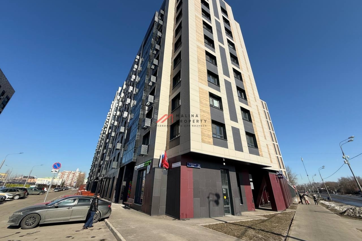 Продажа углового помещения с сетевыми арендаторами