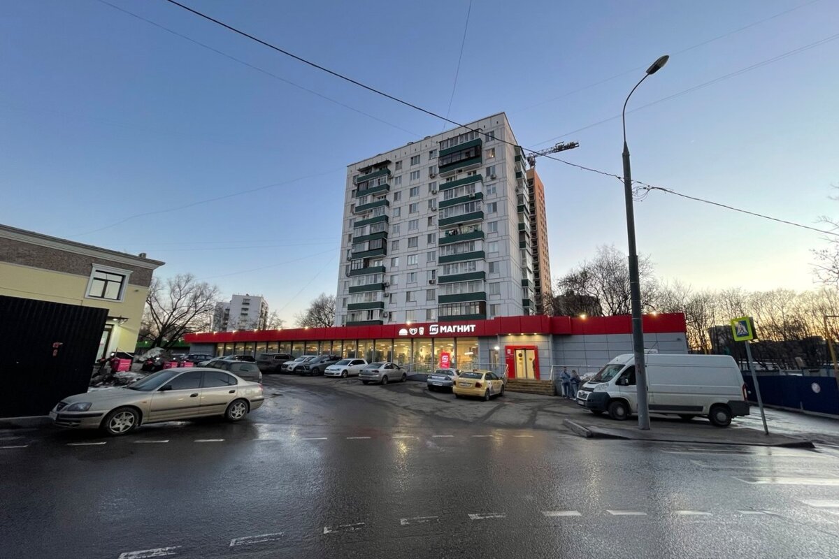 Продажа торгового помещения рядом с метро Окская