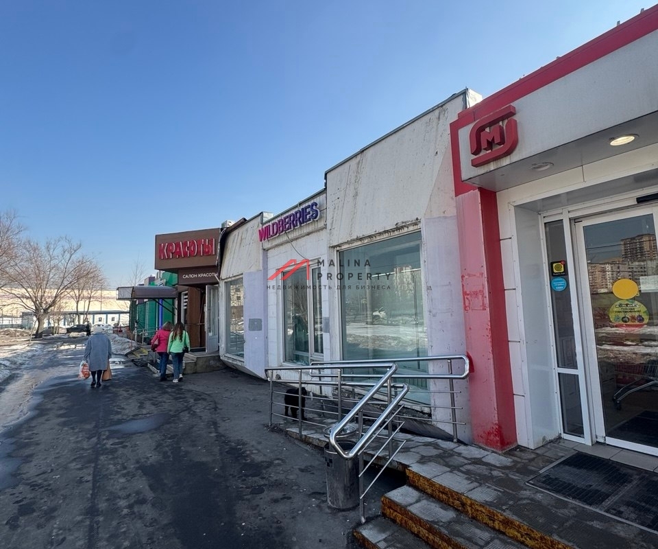 Продажа торгового здания с арендаторами