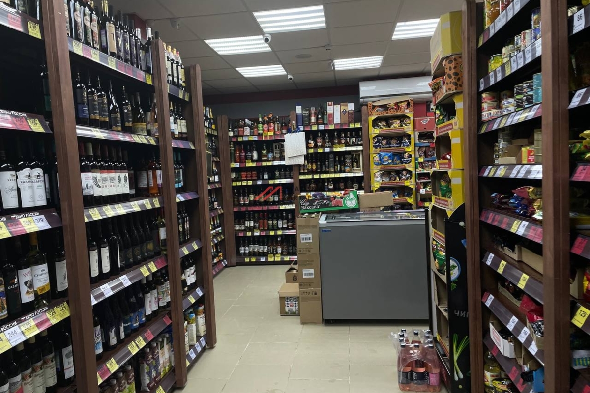 Продажа торгового помещения с арендатором "Бристоль"