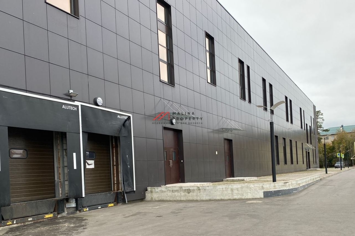 Продажа двух торгово-офисных центров в поселке "Малаховское озеро" 