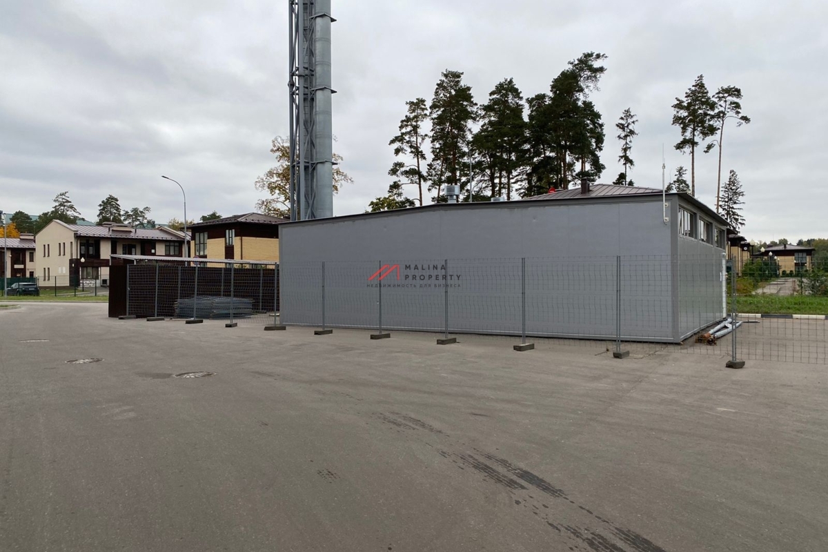 Продажа двух торгово-офисных центров в поселке "Малаховское озеро" 