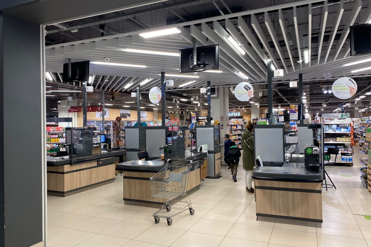 Продажа двух торгово-офисных центров в поселке "Малаховское озеро" 