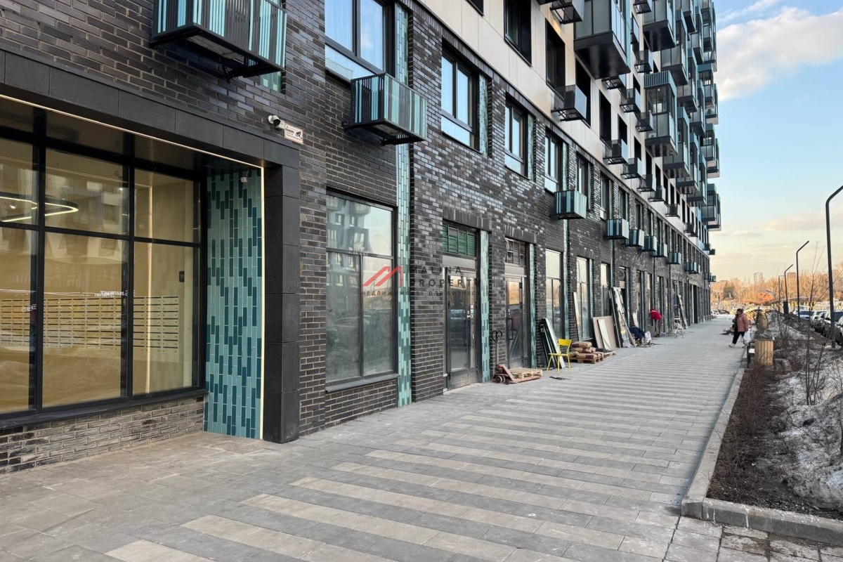 Продажа торгового помещения с супермаркетом Пятёрочка