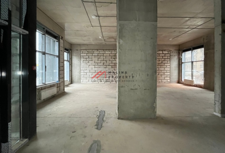 Аренда торгового помещения в новом доме 