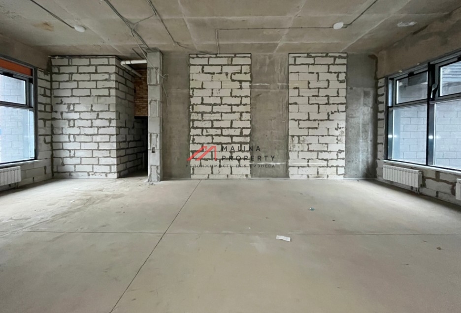 Аренда торгового помещения в новом доме 