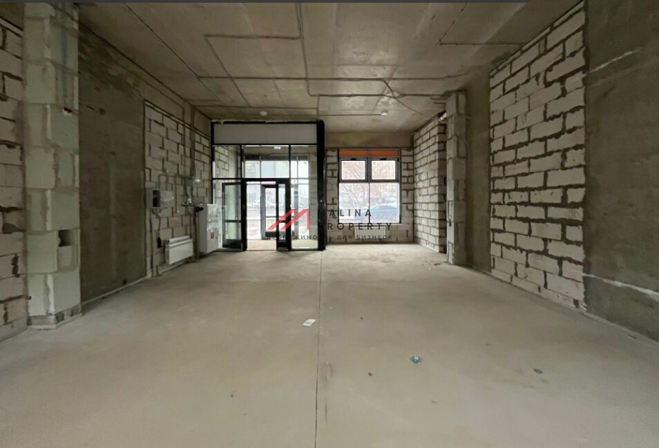 Аренда торгового помещения в новом доме 
