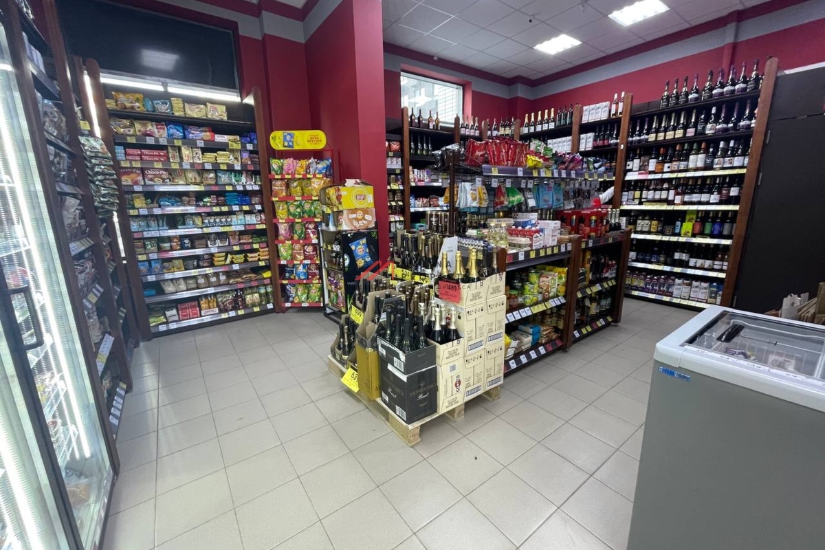 Продажа торгового помещения с арендатором Бристоль