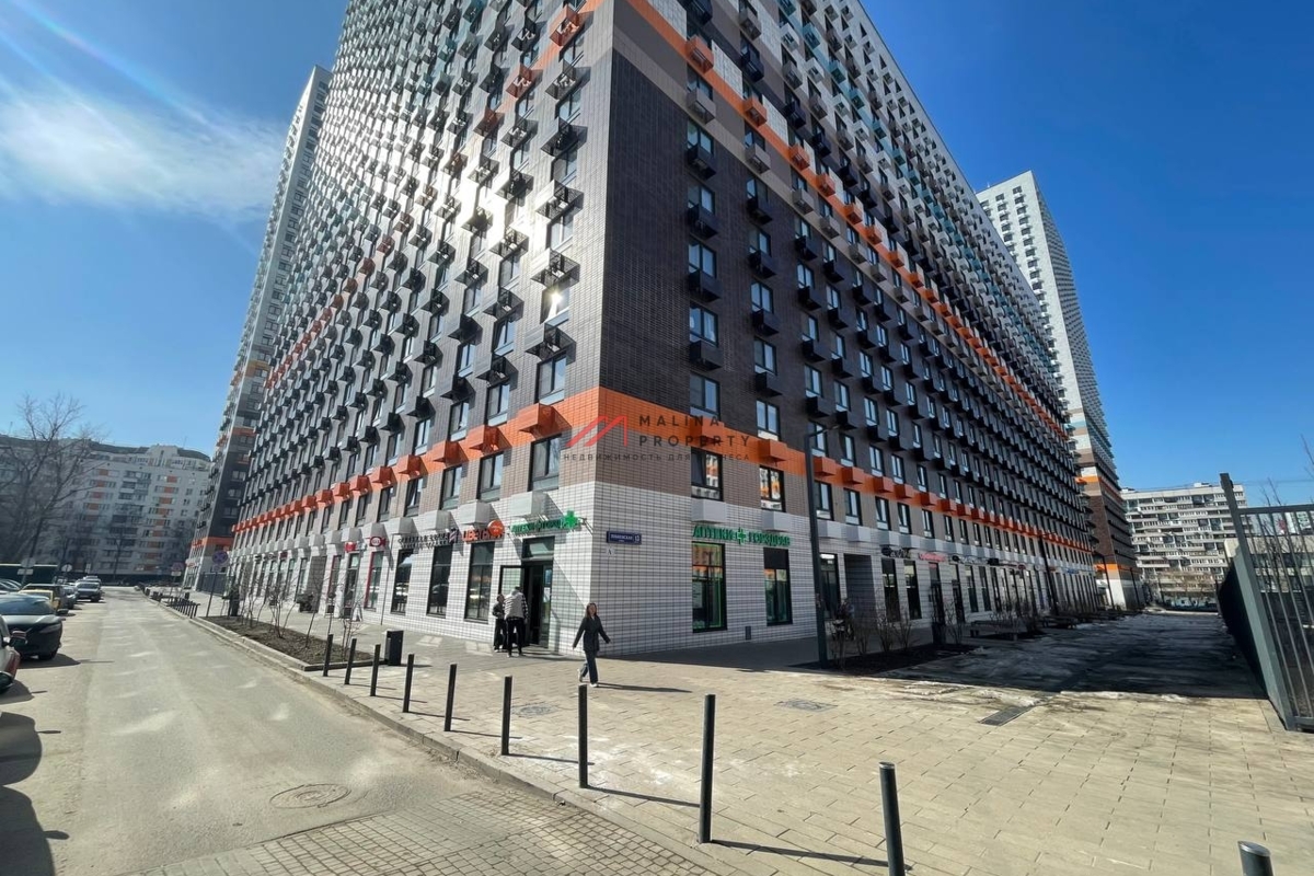 Продажа торгового помещения с арендатором Бристоль