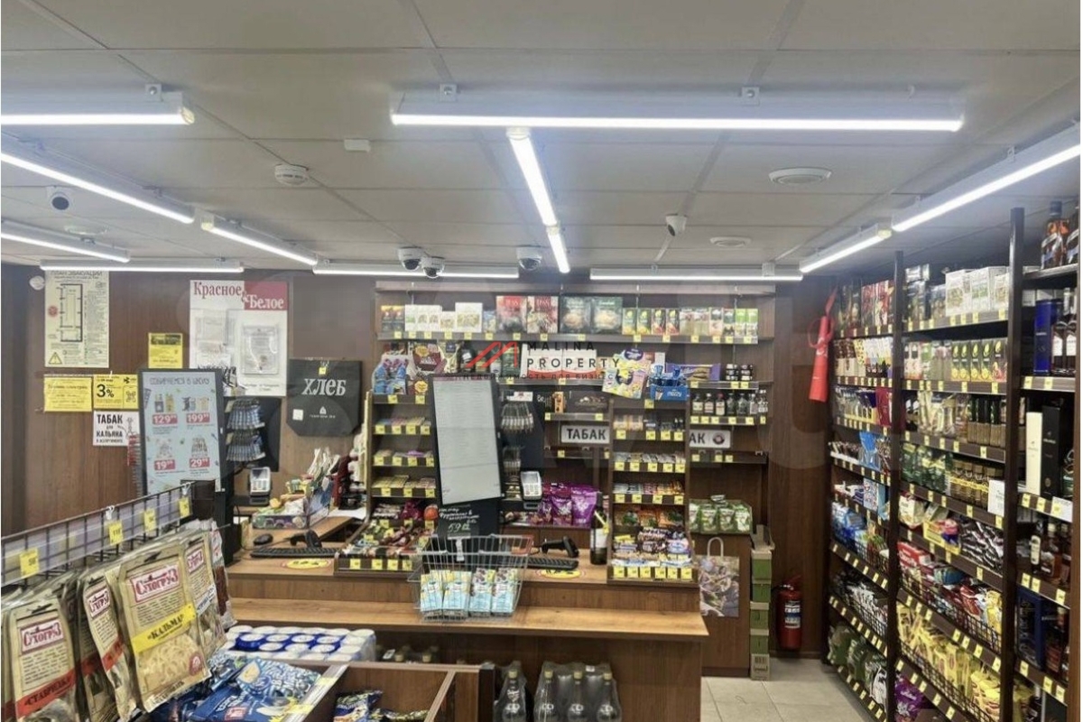 Торговое помещение с арендатором "Красное и Белое"